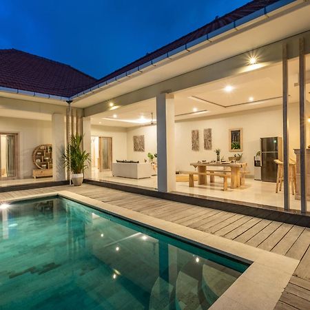 ☆ Villa Larissa ☆ Seminyak 2Br Pool Kuta Petitenget エクステリア 写真